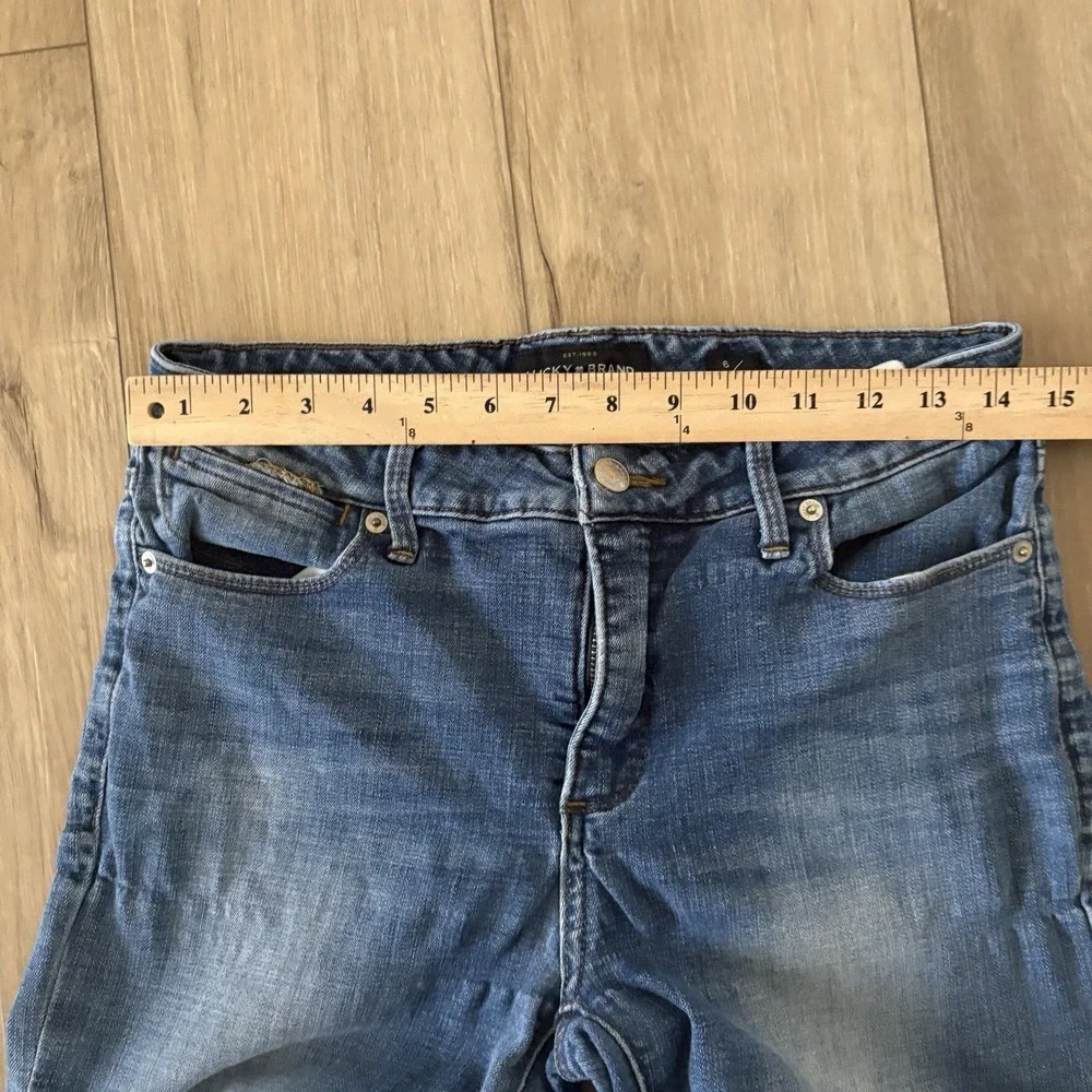 Lucky Brand Women's Hayden Crop Jeans Size 6 / 28 Mid Rise Blue Stretch Denim